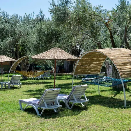 Hotel Antique Beach And Bungalow 3*