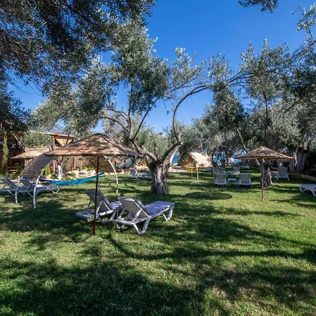 Antique Beach And Bungalow Hotel 3*