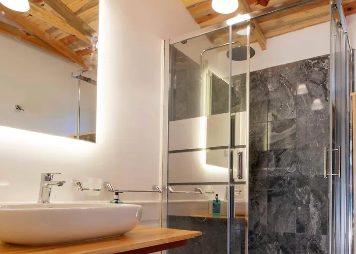 Hotel Antique Beach And Bungalow