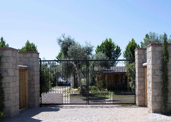 Antique Beach And Bungalow 3* Assos