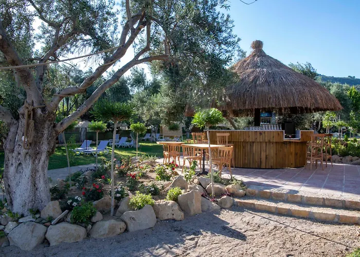 Hotel Antique Beach And Bungalow 3*