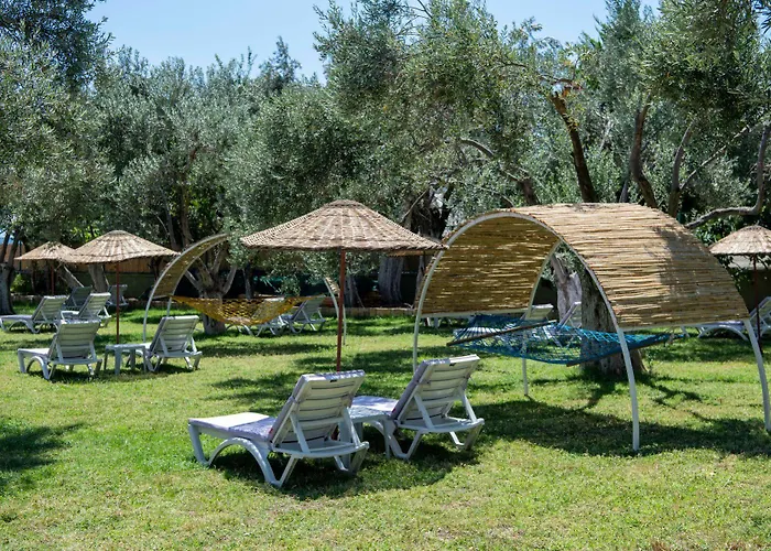 Hotel Antique Beach And Bungalow 3*